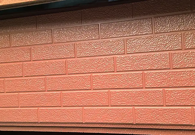 Čelní izolační stěnový panel